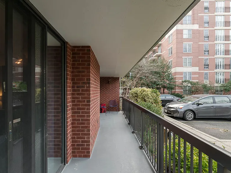 1318 22nd St NW #104 — Photo 16
