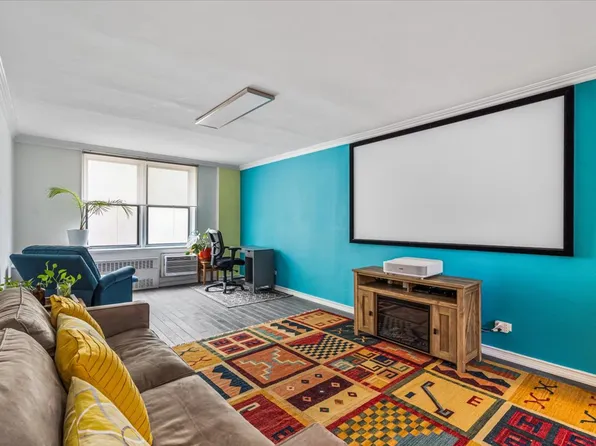 275 Webster Avenue image 7 of 15