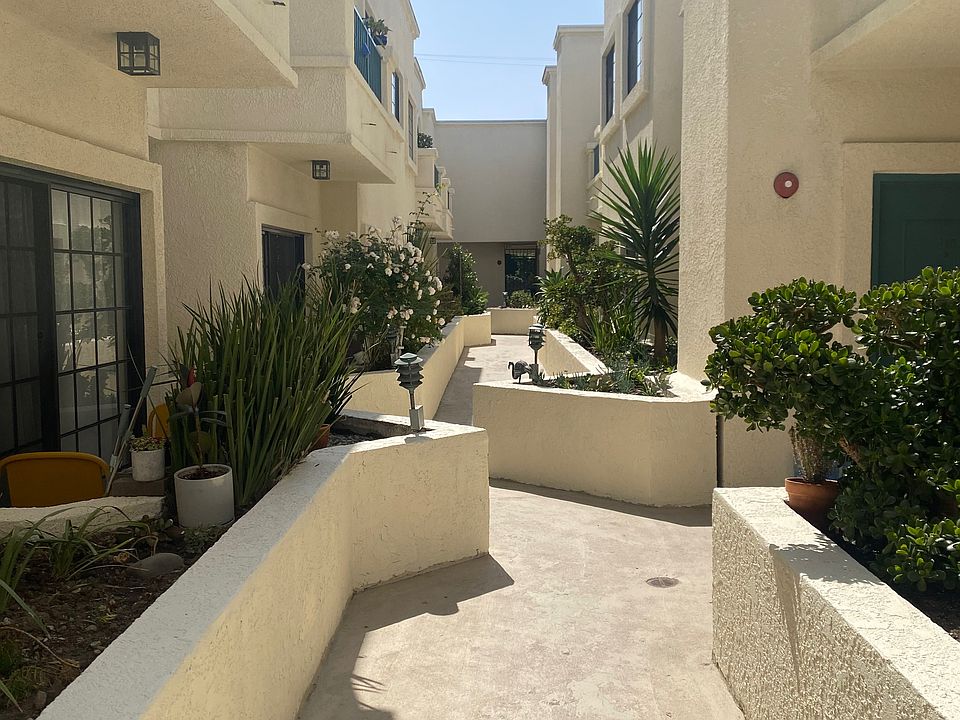 1st image of 930 Venice Blvd APT 108