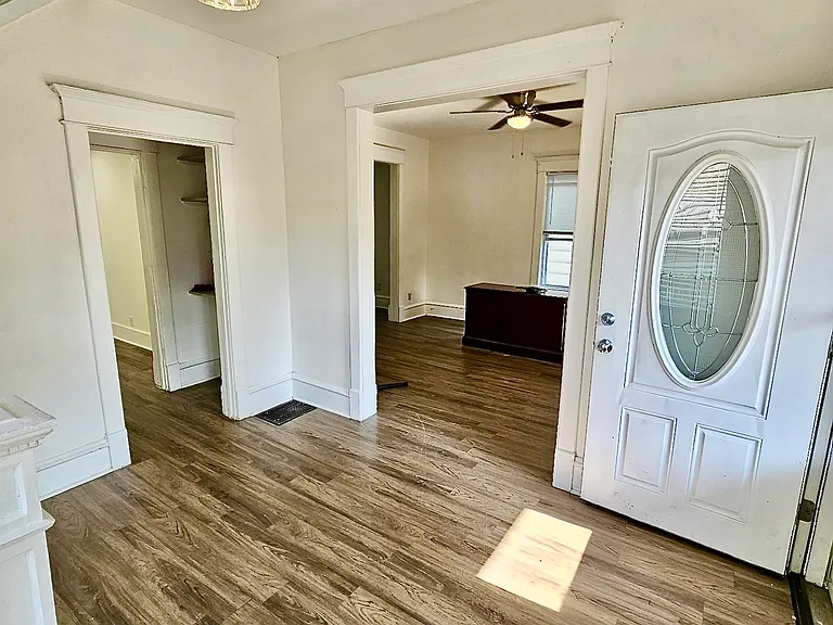 Entry to living room