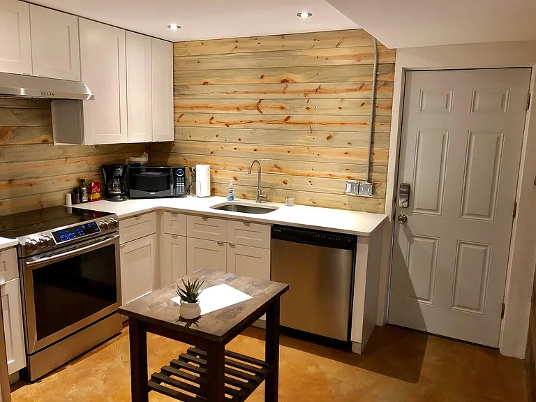 2530 W 23rd Ave #B — Photo 6