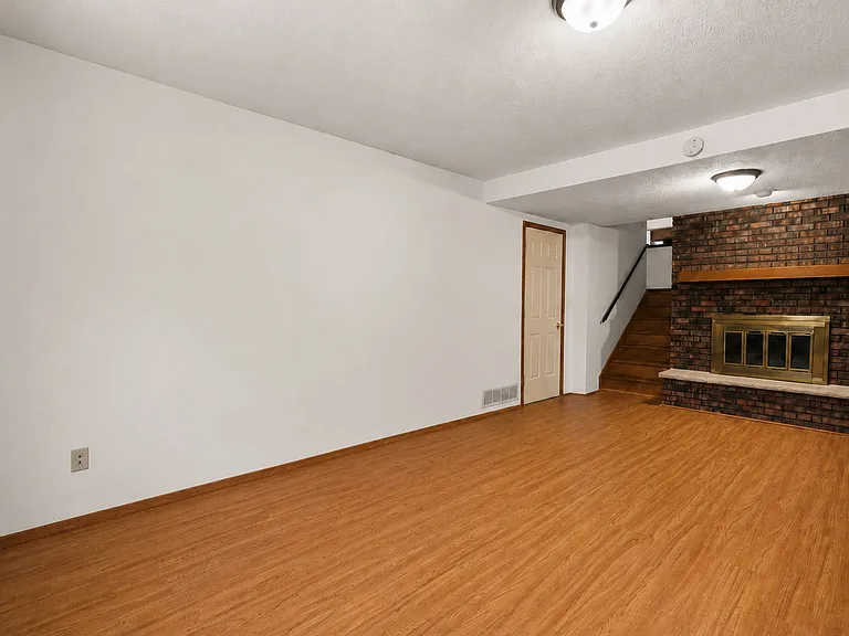 3622 Rolling Hill Dr — Photo 34