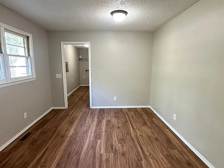 209 S Dale Ave — Photo 11