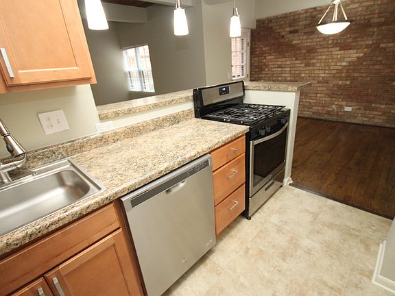 3rd image of 2720 N Mildred Ave APT 3