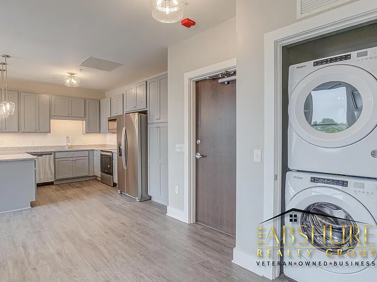 145 S Main St #303 — Photo 14