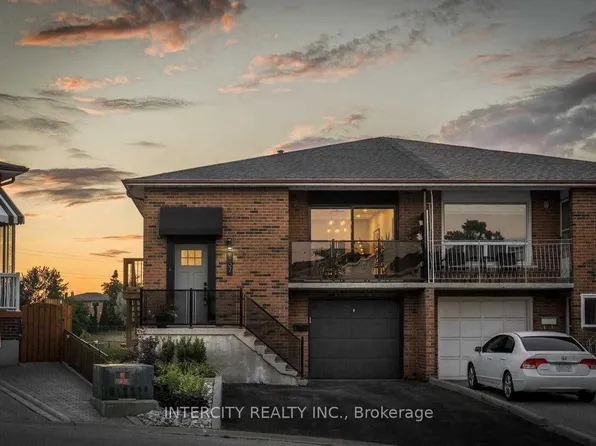 137 Albany Dr, Vaughan, ON L4L 2X6