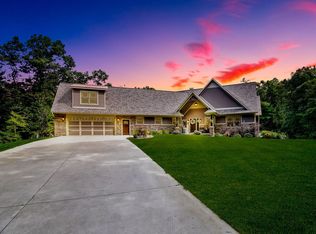 18000 144th Ave, Spring Lake, MI 49456