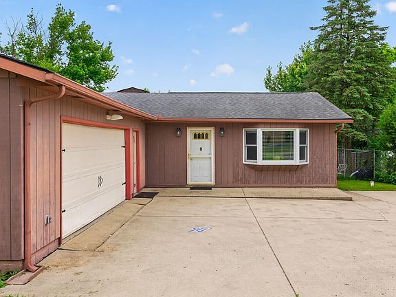 3rd image of 5446 Norton Rd