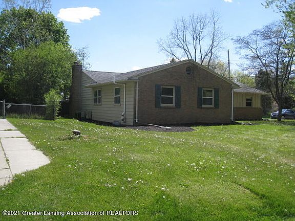 3rd image of 2645 Greencliff Dr