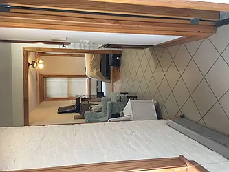 Rented by Peter Meskouris LREB