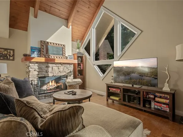 831 Nadelhorn Dr, Lake Arrowhead, CA 92352