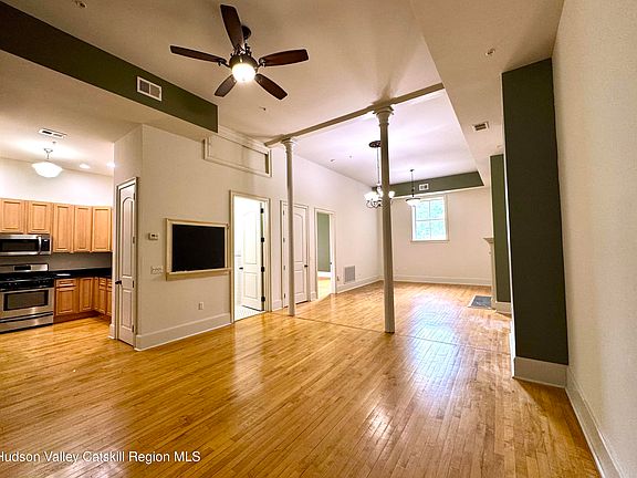 3rd image of 214 W Chestnut Street #202