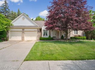 46368 Litchfield Dr, Plymouth, MI 48170