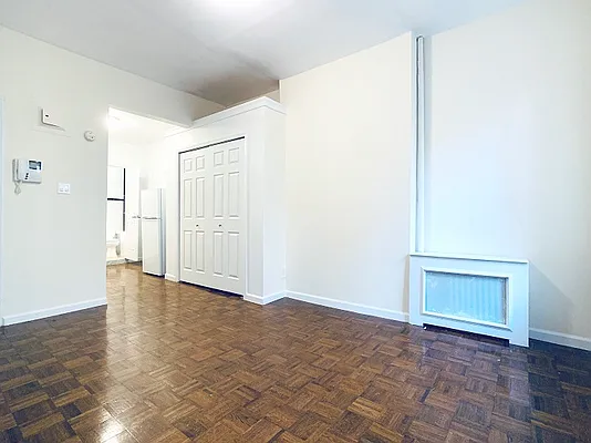 Rented by City Connections Realty | media 10