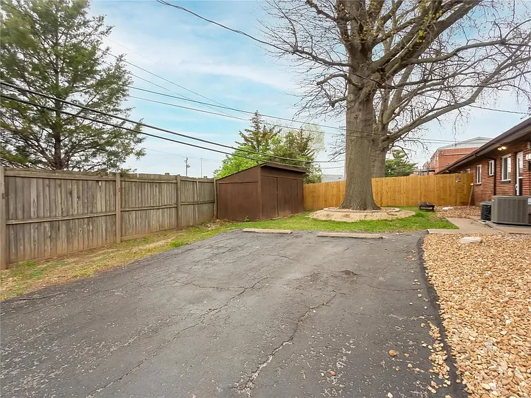3860 Brittany Cir #3864 — Photo 8