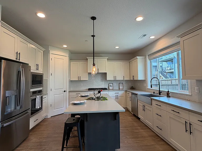 5457 N 91st Ave — Photo 26