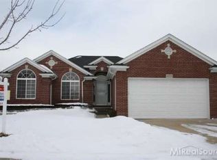 18355 Wingate Dr, Macomb, MI