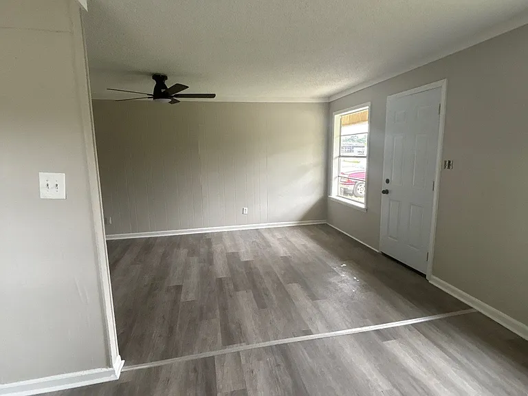 328 Keltner St — Photo 9