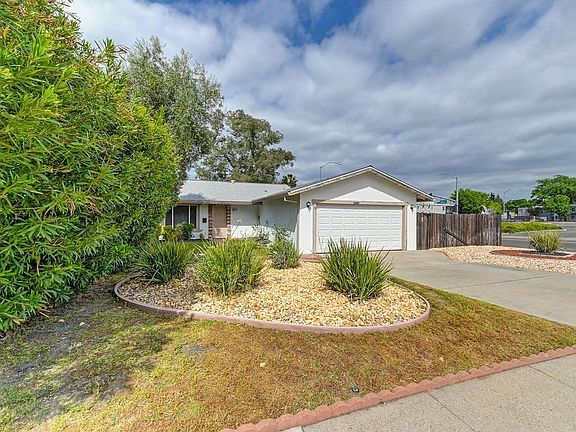 4th image of 3900 Avante Way