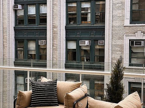 3rd image of 3 W 13th St Fl 7