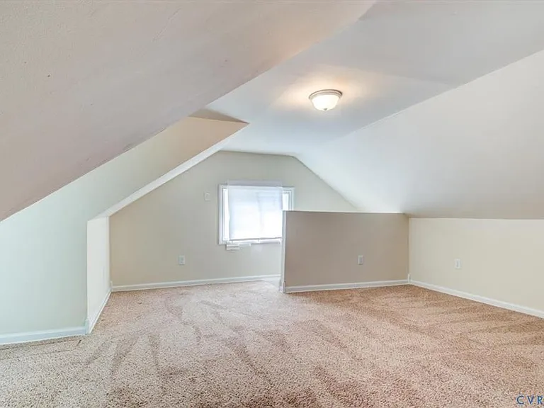 5 N Oak Ave — Photo 6