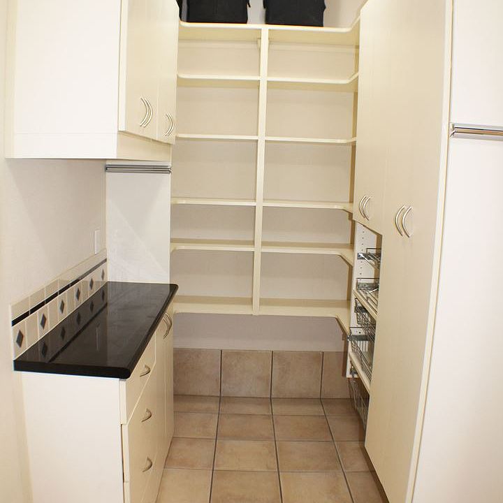 1st image of 8806 Tavern Trl