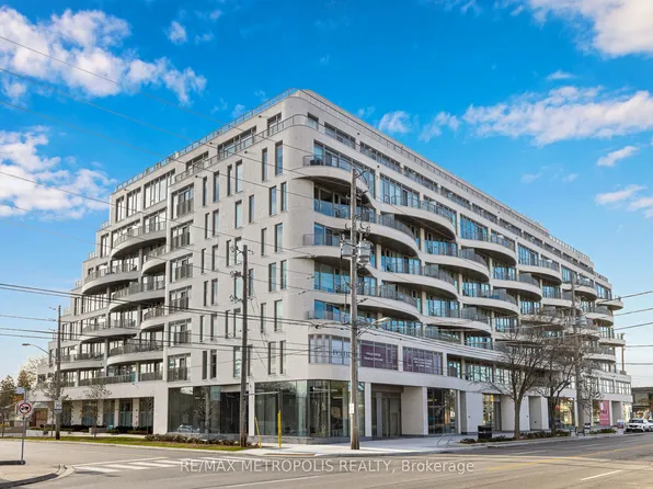 689 The Queensway, Toronto, ON