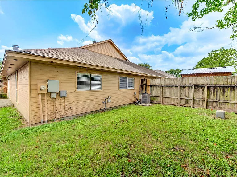 5255 Beaverbrook Dr — Photo 45