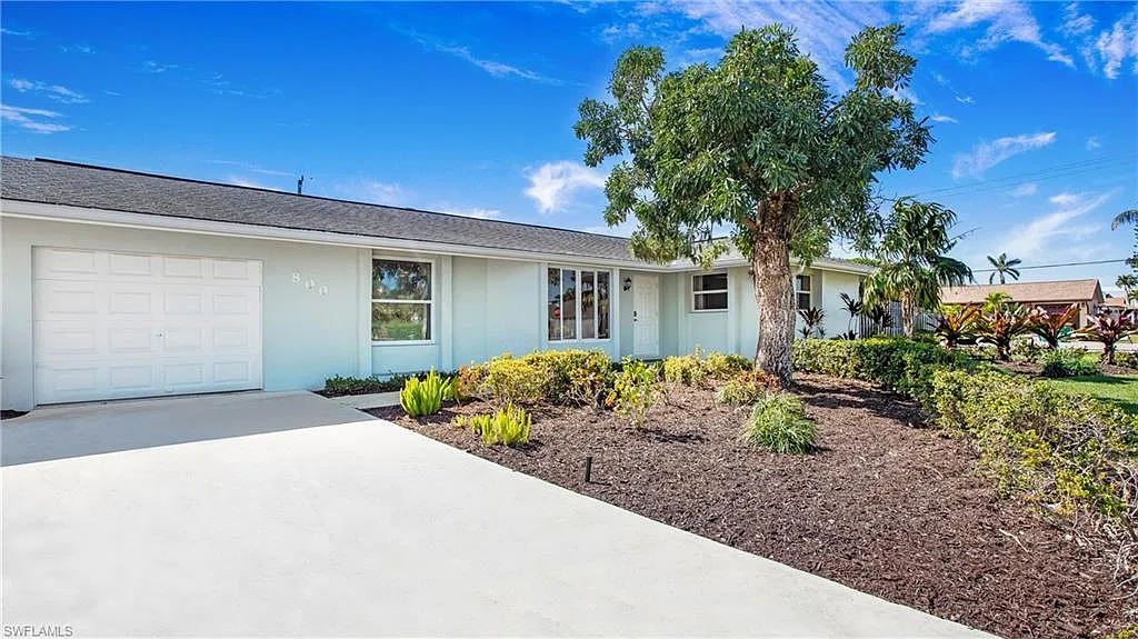 3 bed, 2.0 bath, 1633 sqft, $4,300 — Photo 3