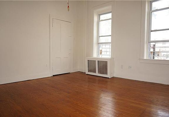 5th image of 330 20th St #1