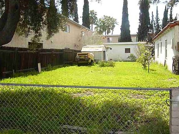 3rd image of 901 S Magnolia Ave