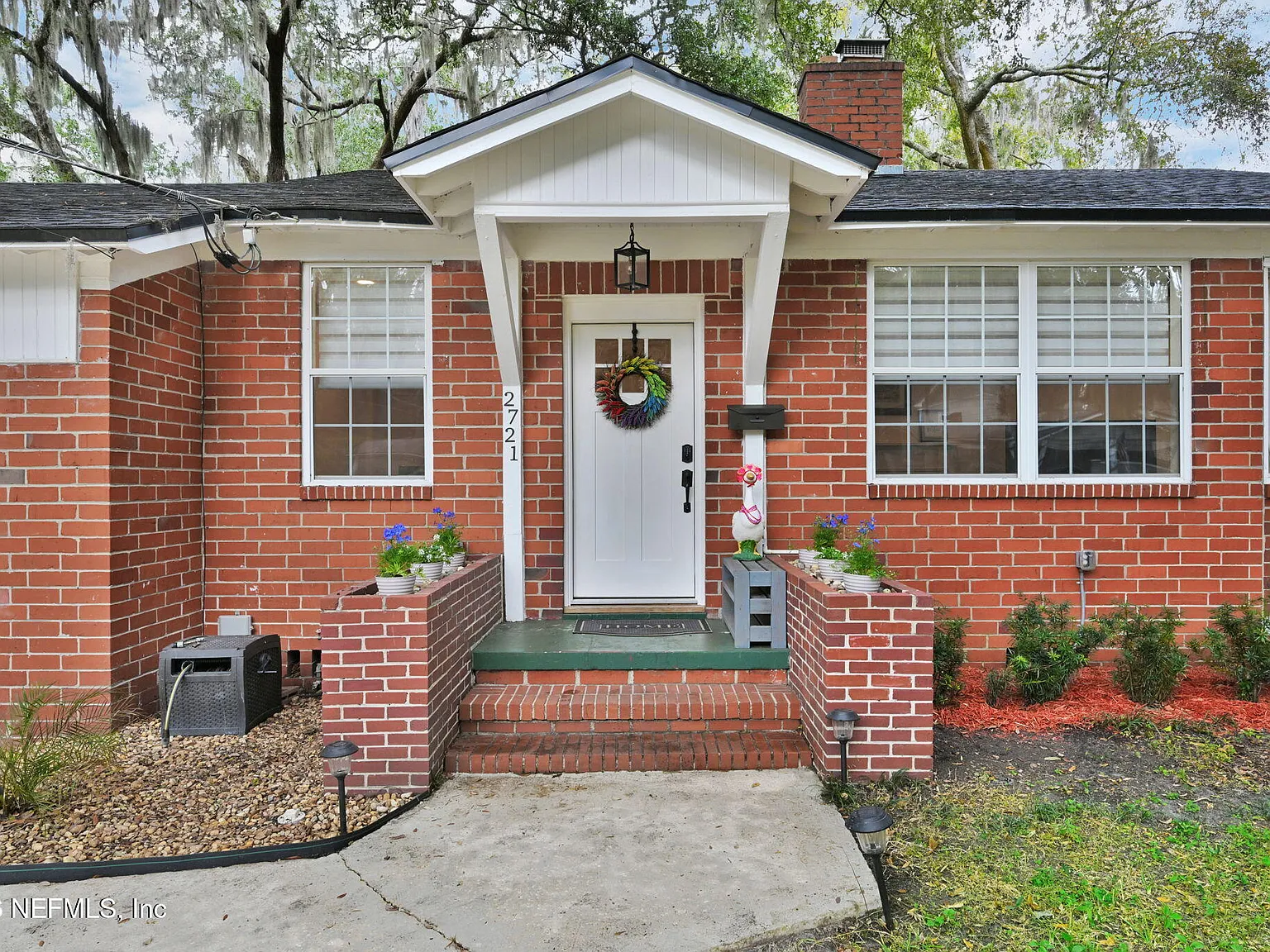 3 bed, 2.0 bath, 1482 sqft, $2,500 — Photo 2