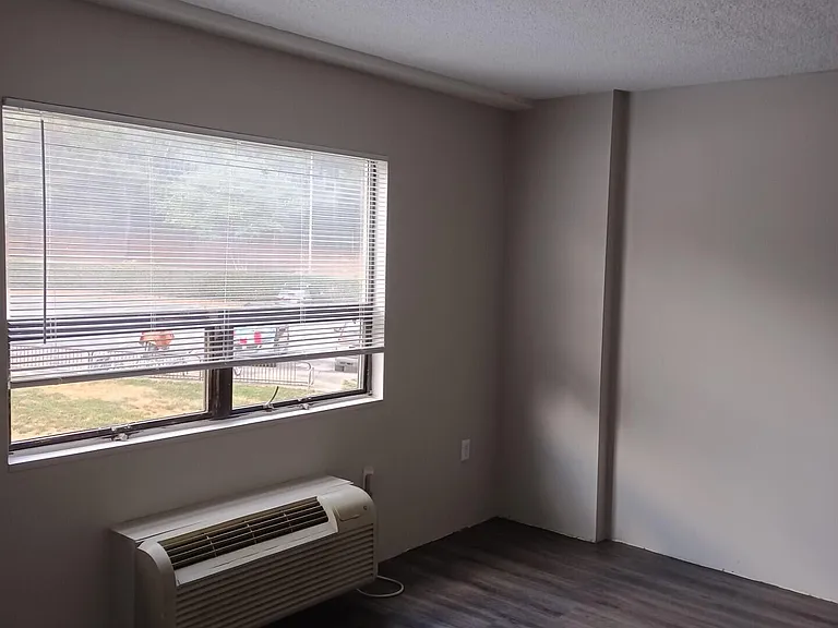 4700 Westgrove St #203 — Photo 5