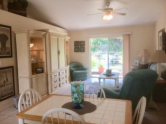 4th image of 17541 Dumont Dr