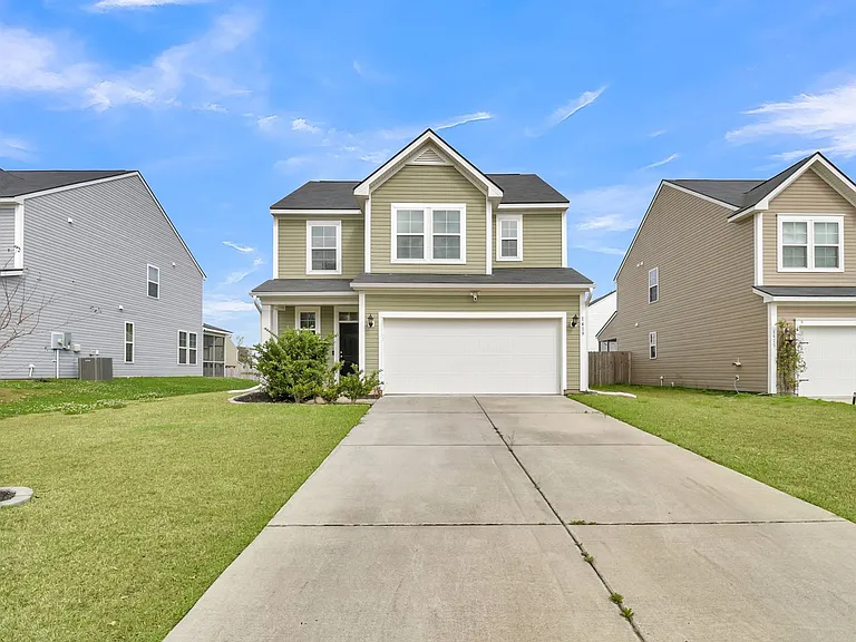 1419 Hermitage Ln — Photo 2