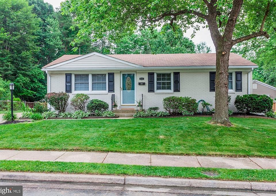 1st image of 4207 Holiday Ct