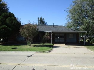 1001 N Janeway Ave, Moore, OK 73160