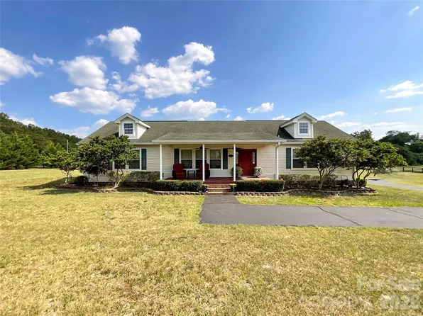 1132 Sandhills Vfd Rd, Jefferson, SC 29718