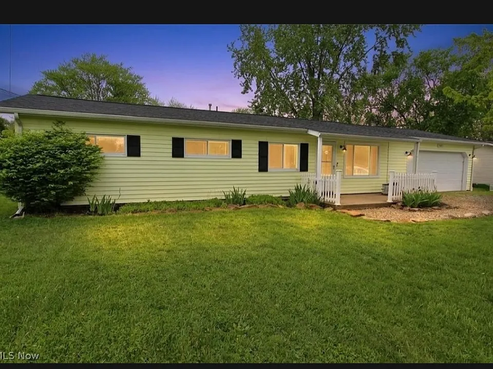 2042 Byron Dr