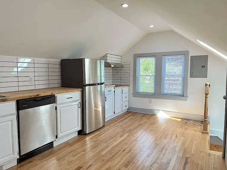 5000 Seminole St — Photo 3