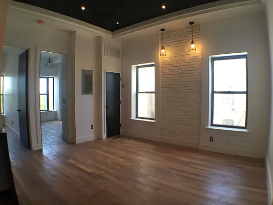 Rented by P Management | media 3