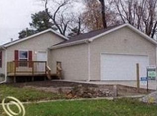 425 1st Ave, Pontiac, MI 48340