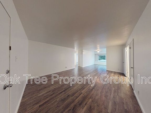 2nd image of 635 Dowling Blvd #11