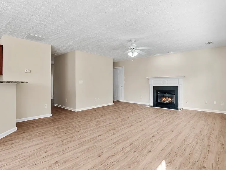317 Franklin St — Photo 6