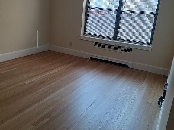 3rd image of 218 Waterman St #103B