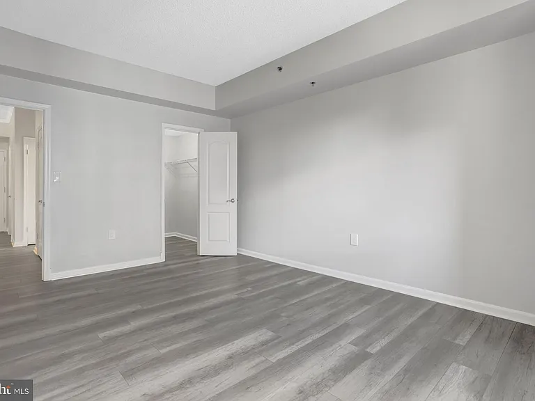 1211 S Eads St #1203 — Photo 19