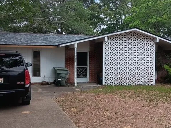 174 Hudson Cir, Ozark, AL 36360