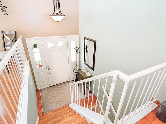 3rd image of 4435 Castlebar Ln