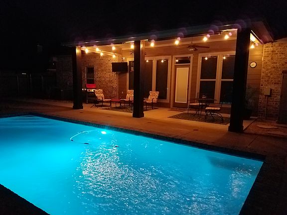2nd image of 705 Bandera Dr