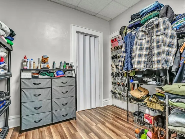 699 Elm Street image 31 of 39